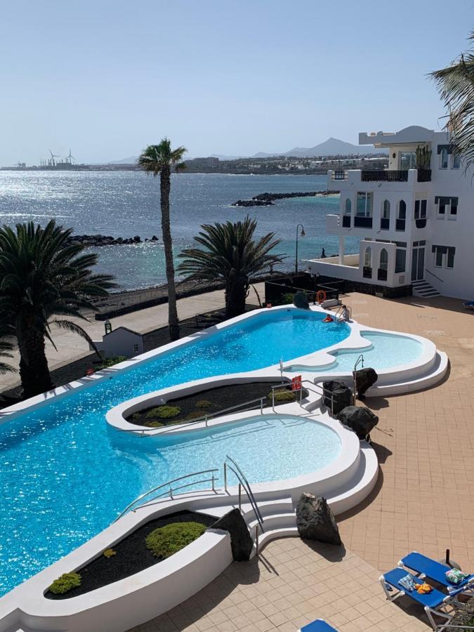 Sol Eterno - Luxury Aparmtent With Direct Oceanview And Extra Services Costa Teguise Exterior foto